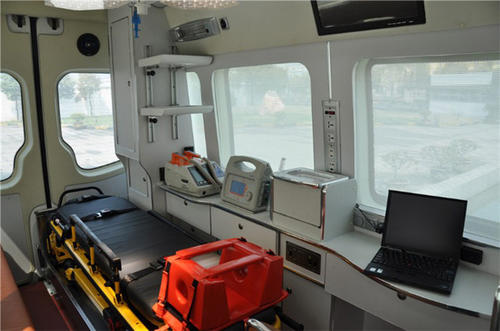 密云区救护车内部